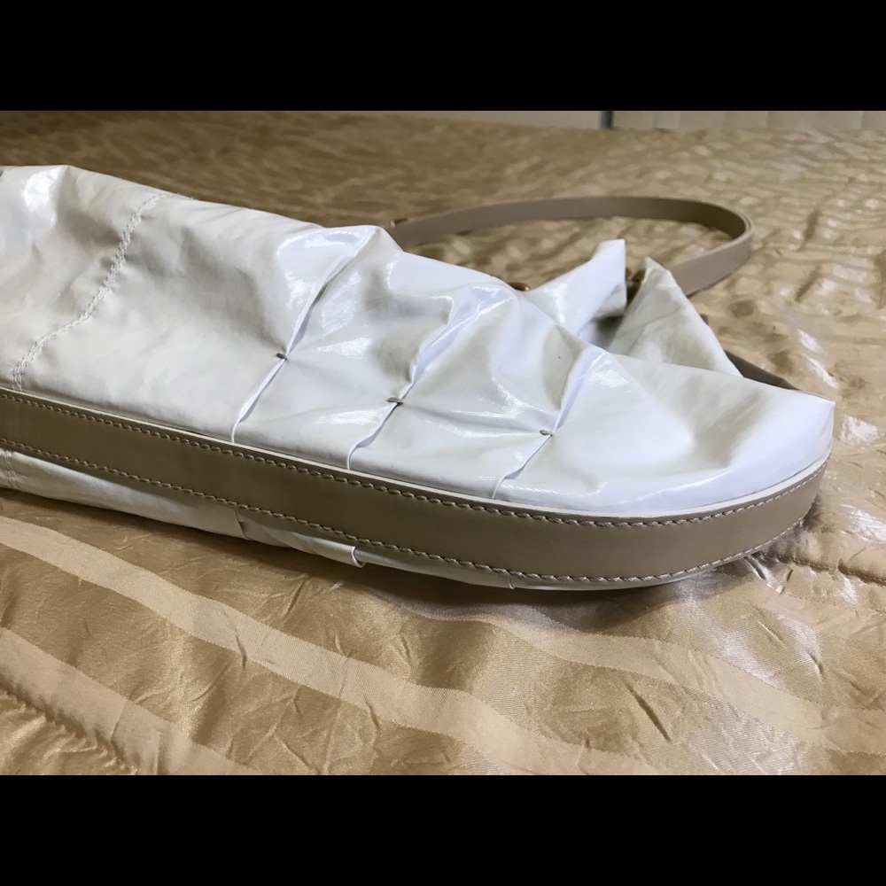 FIRM RARE Stella McCartney Very Large White Vegan Hobo Bag - Picture 6 of 15